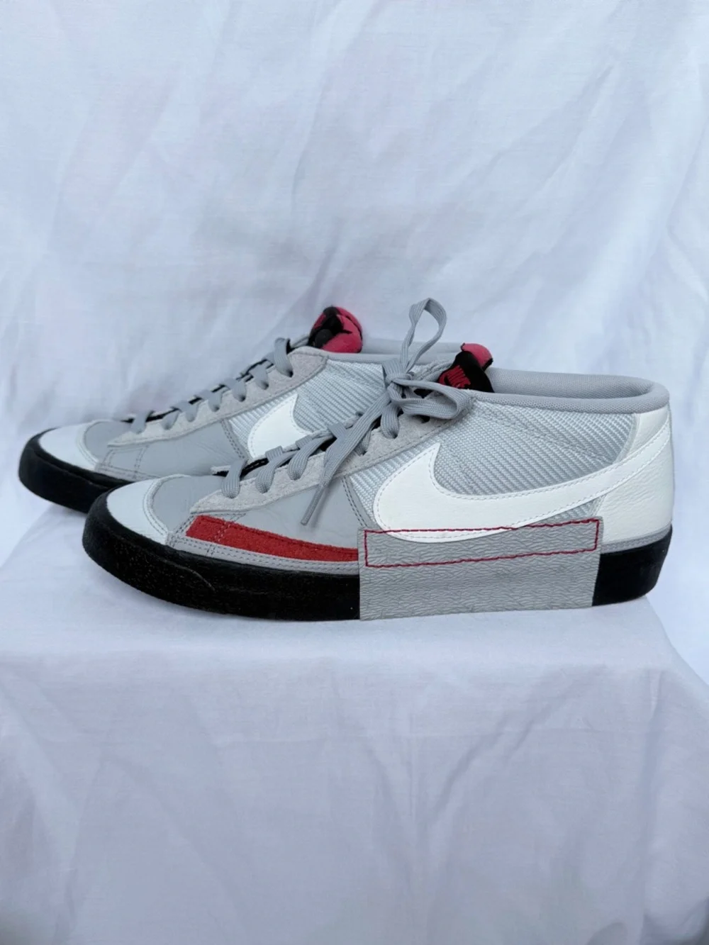 Nike Gray White Black Red Mid-Top Sneakers